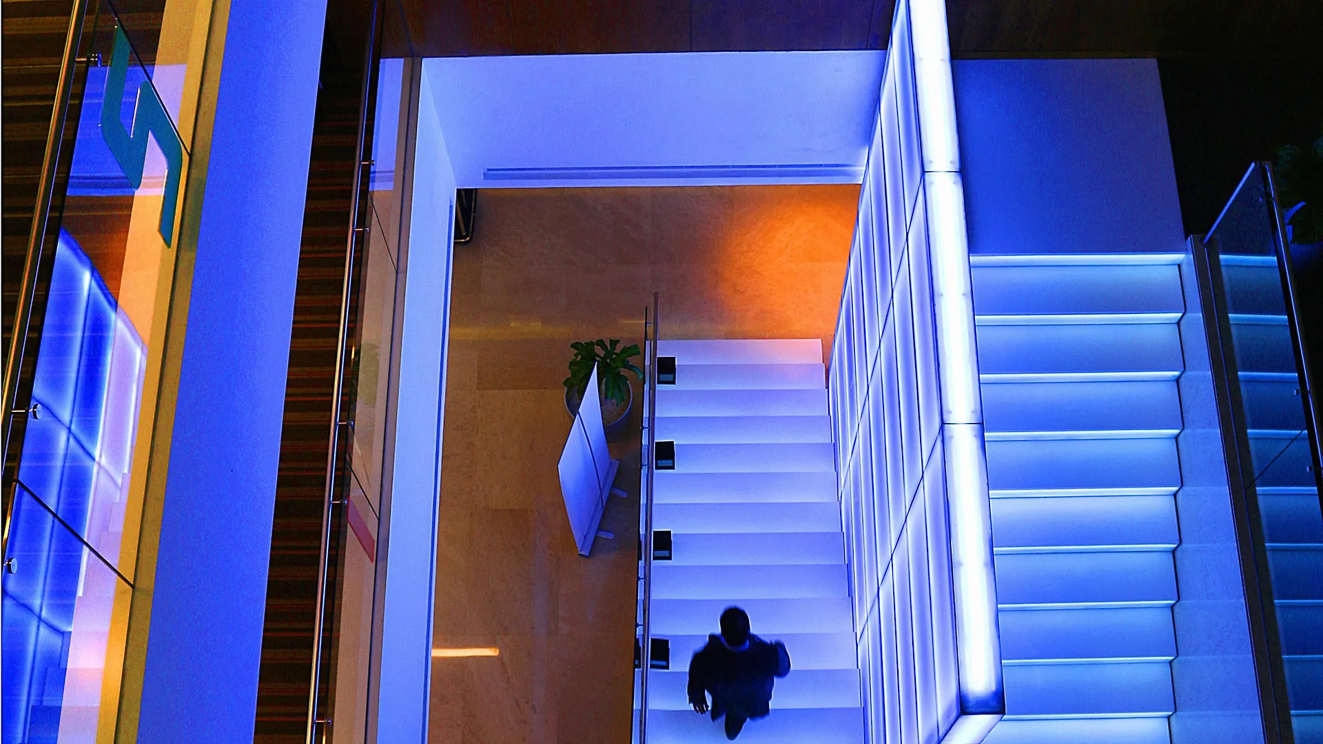 Hues Boutique Hotel Dubai 4*,  United Arab Emirates