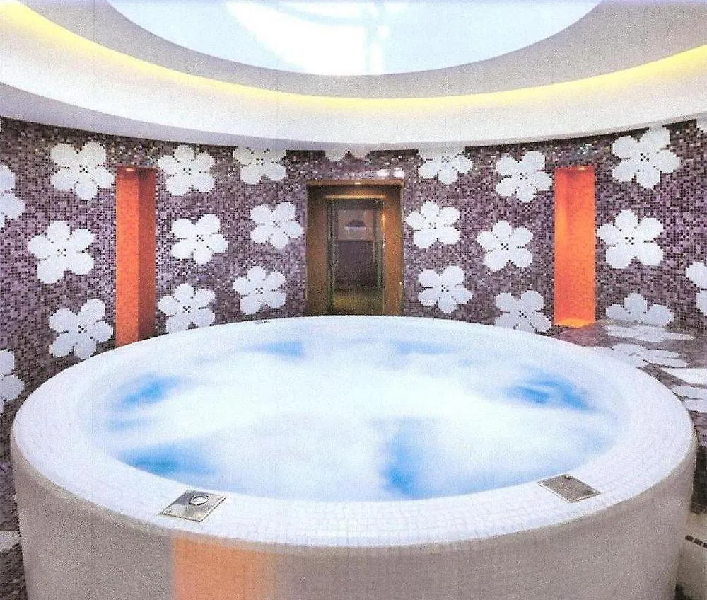 Hues Boutique Hotel Dubai